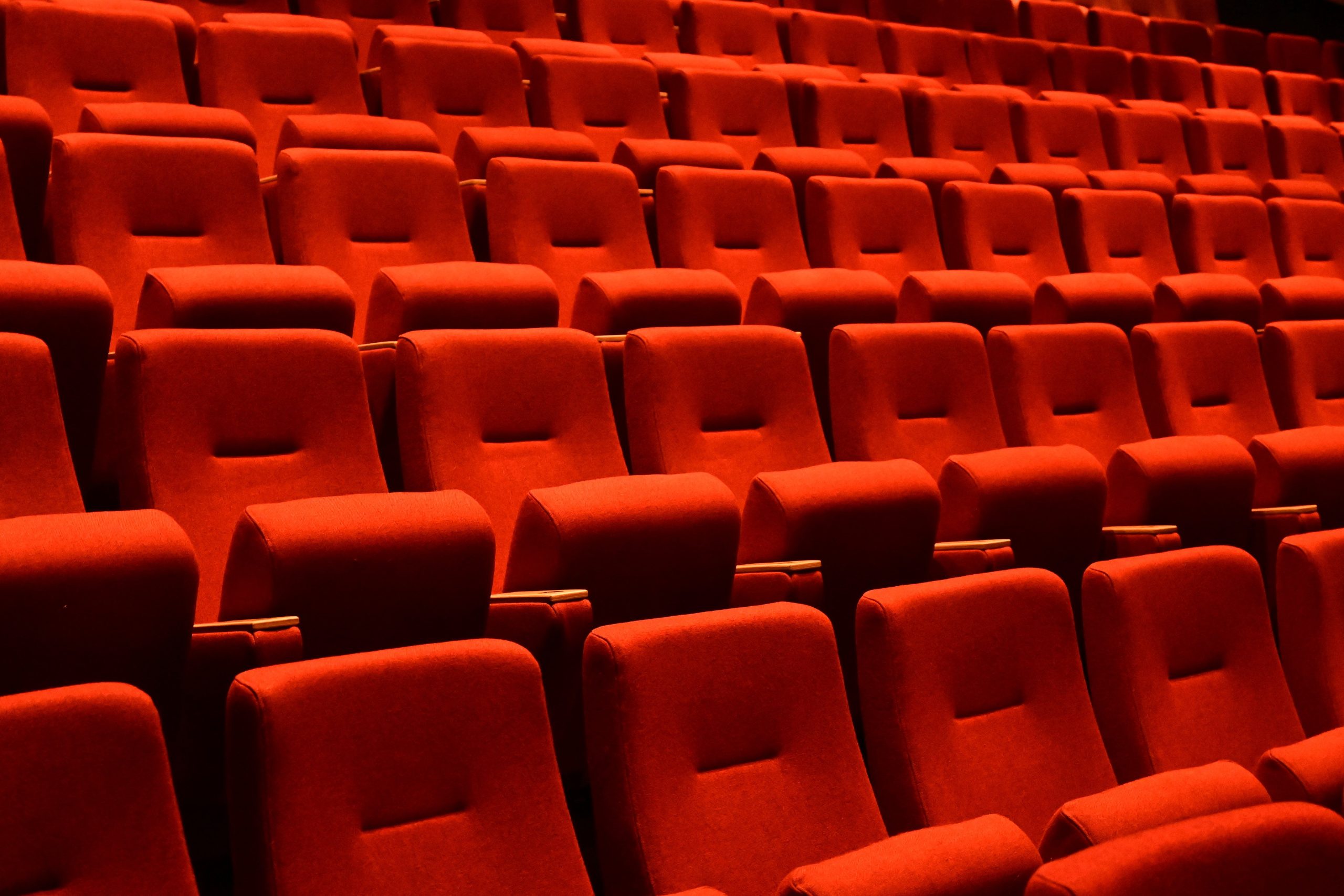 dotare cinematograf modern